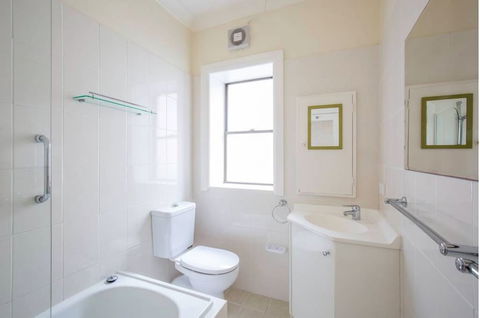 Ultimate Bondi Escape 2 - Accommodation Burleigh 2