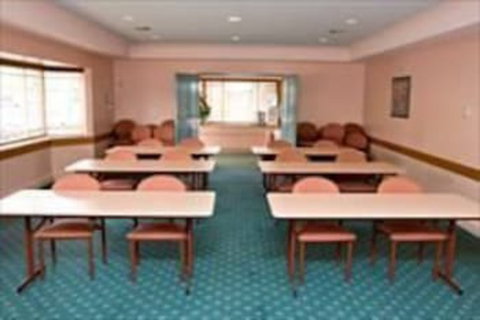 Young Federation Motor Inn - Accommodation Burleigh 6