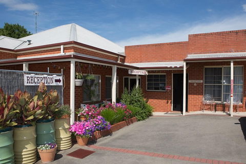Yackandandah Motor Inn - Accommodation Burleigh 0