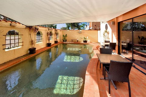 Adobe Motel - Accommodation Burleigh 4