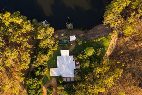Crystalbrook Lodge - Accommodation Burleigh 3