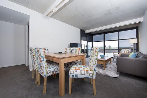 Accommodate Canberra - Dockside - Accommodation Burleigh 6