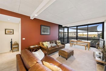 Accommodate Canberra - Dockside - Accommodation Burleigh 4