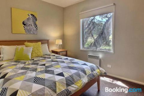 Alpine Edge - Accommodation Burleigh 3