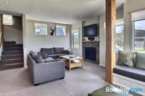 Alpine Edge - Accommodation Burleigh 6