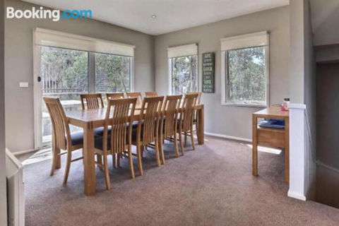 Alpine Edge - Accommodation Burleigh 2