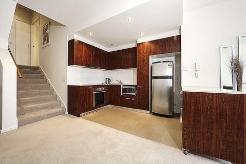 Accommodate Canberra - Metropolitan - Accommodation Burleigh 2