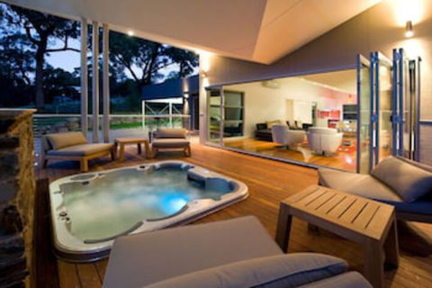 Cinque - Accommodation Burleigh 0