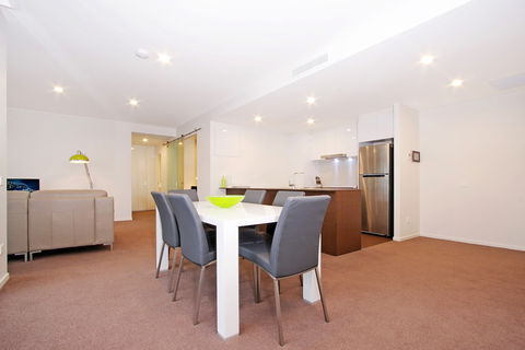 Accommodate Canberra - IQ - Braddon - Accommodation Burleigh 6