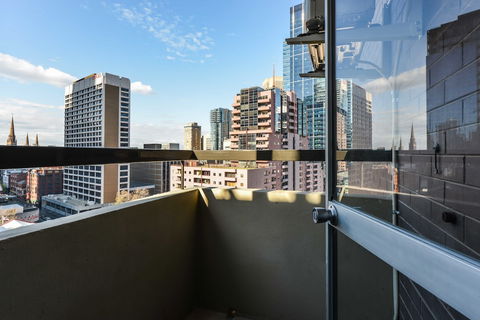 CBD Vistas - Accommodation Burleigh 5