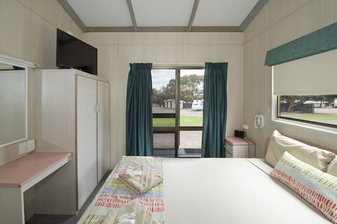 BIG4 Breeze Holiday Park â€“ Port Hughes - Accommodation Burleigh 4