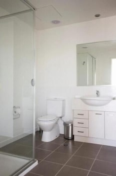 Quest Albury - Accommodation Burleigh 6