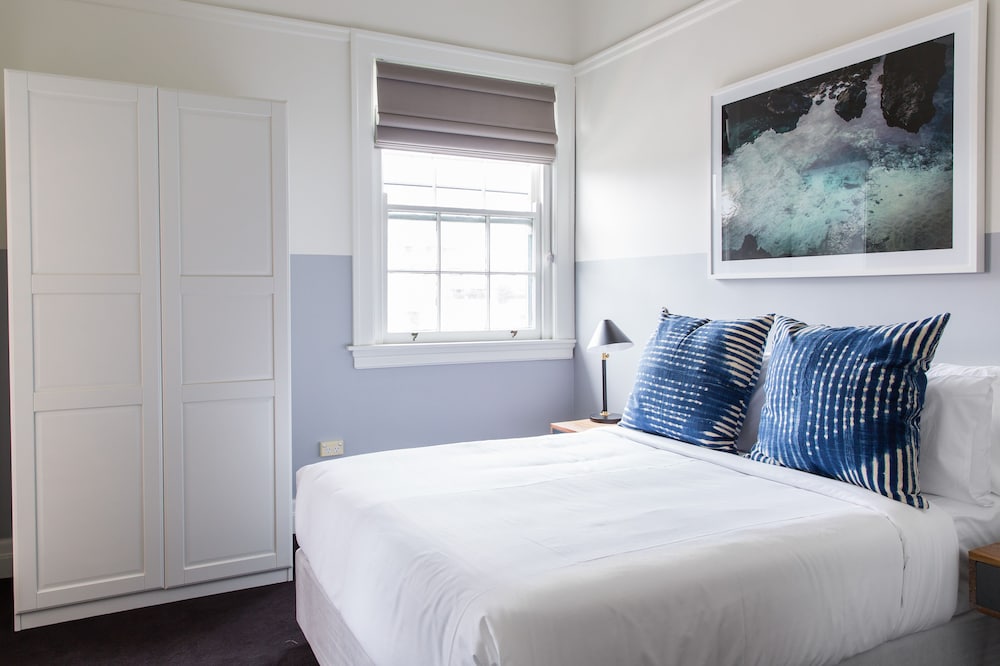 Willoughby NSW Accommodation Burleigh