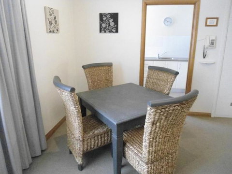 Ashwood Apartment Bellerive - Accommodation Burleigh 5