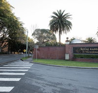 Racecourse Space Pop Up - Accommodation Burleigh