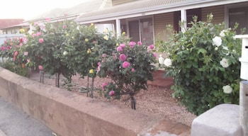 My Nanna's Place - Accommodation Burleigh 5