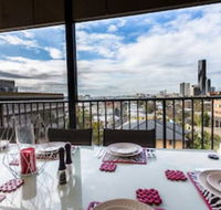 Carrington Manor - Accommodation Burleigh