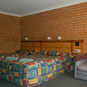 Aaron Inn Motel - Accommodation Burleigh 5