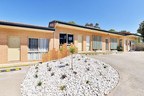 Cranbourne Motor Inn - Accommodation Burleigh 1