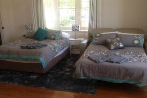 Arch On Mellool - Accommodation Burleigh 2