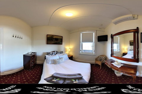 Corner Hotel Alexandra - Accommodation Burleigh 3