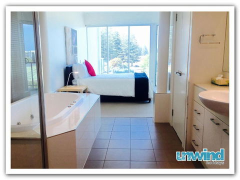 Gallery Resort Apartments - Accommodation Burleigh 4