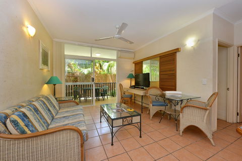 Seascape Holidays - Tropic Sands - Accommodation Burleigh 5