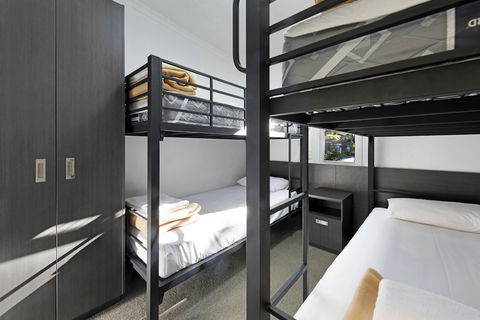 Discovery Parks â€“ Emerald Beach - Accommodation Burleigh 4