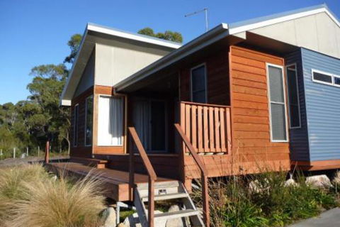 Yakkalla Holiday Cottage - Accommodation Burleigh 3