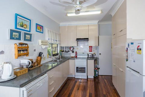 Boonah Hilltop Cottage - Accommodation Burleigh 1