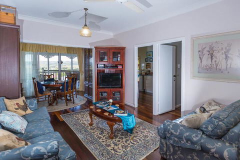 Boonah Hilltop Cottage - Accommodation Burleigh 2