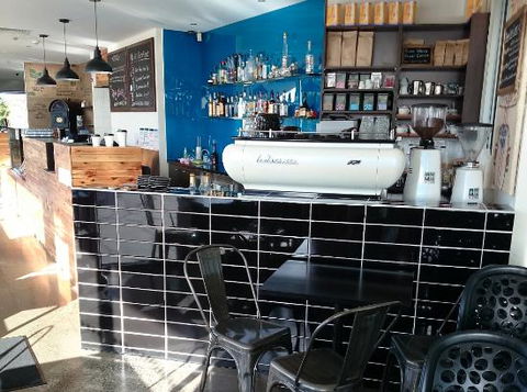 Aura Cafe Restaurant Bar - Accommodation Burleigh 0