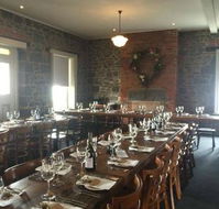 Royal George Hotel - Accommodation Burleigh