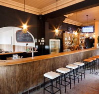 The Bridge Hotel - Accommodation Burleigh