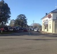 Longwarry Hotel - Accommodation Burleigh