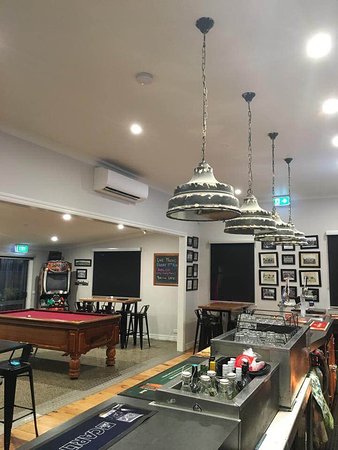 Hearn's Meredith Hotel - Accommodation Burleigh 0