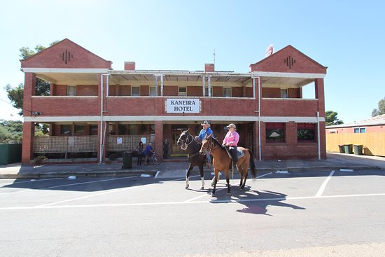Culgoa ACT Accommodation Burleigh