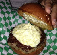 The Stuffed Beaver - Accommodation Burleigh