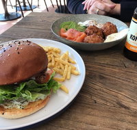 Mandesa Florist Cafe - Accommodation Burleigh