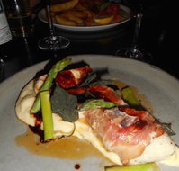 Belluci's Manuka - Accommodation Burleigh