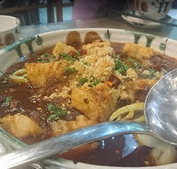 Yat Bun Tong - Accommodation Burleigh