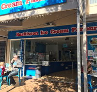Huskisson ice cream parlour - Accommodation Burleigh