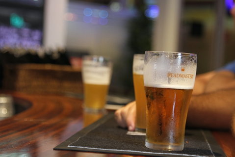 Abbotts Hotel - Accommodation Burleigh 0