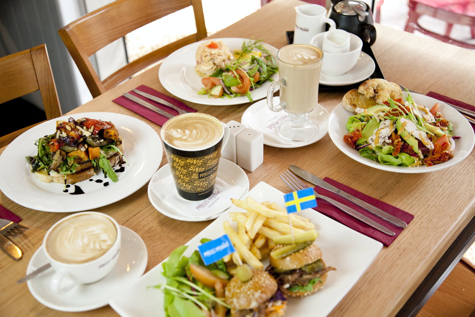  Accommodation Burleigh