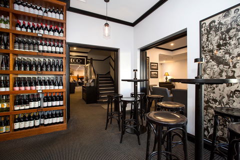 Deco Wine Bar And Restaurant - Accommodation Burleigh 1