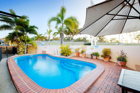 Glenmore Tavern - Park Avenue - Accommodation Burleigh 0