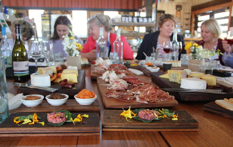 The Farmer's Place - Accommodation Burleigh 1