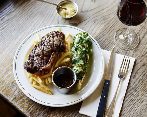 Builders Arms Hotel - Accommodation Burleigh 1