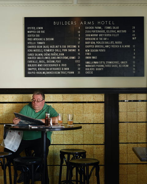 Builders Arms Hotel - Accommodation Burleigh 2