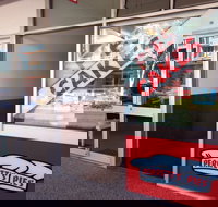 Perrett's Pies - Accommodation Burleigh